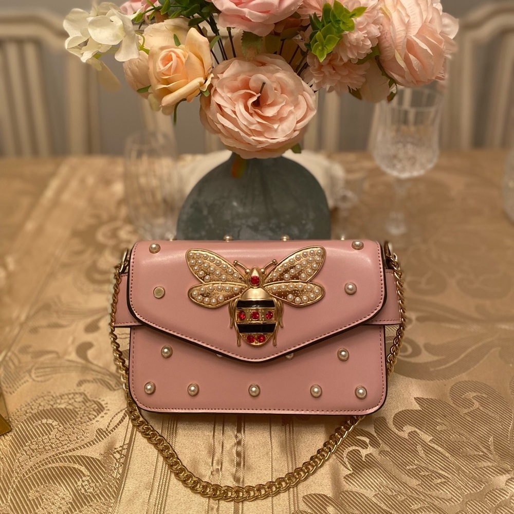 Bee pink purse with chain handle